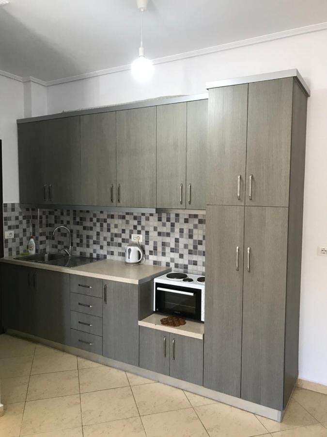 Rosemary Sea View Apts Саранда Экстерьер фото